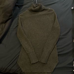 Dark green turtle neck from m boutique